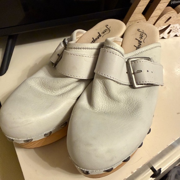 Free People Shoes - Picture 2 of 5